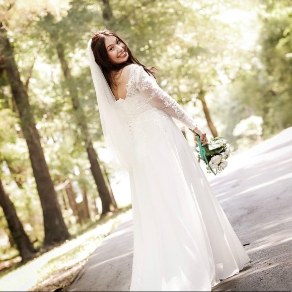 Meet your Posher, Brooklyn - Picture 1 of 2